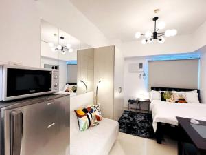 1BR Condotel Suite at SM Light Residences #LT01