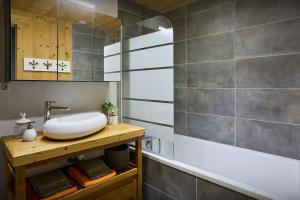 Le Petit Capricia - OVO Network