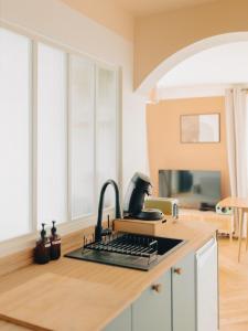 Alcova - Stade de France - Jacuzzi - Cinema