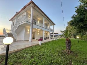 Tenuta57 - NUOVISSIMO B&B - IMMERSO NELLA TRANQUILLITÀ - POCHI MINUTI DAL MARE DI TERRACINA - PRIVATE PARKING - FREE WI-FI