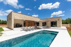 Villa Green Frame East - beautiful pet friendly ground floor villa for 7 people in Central Istria - Butkovići