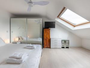 Windrush Court Stunning Penthouse With River Views Near Erith Stn - Pass the Keys