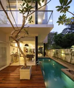 Modern and Luxurious 5-Bedroom Home - Divulpitiya