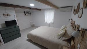 Maisons de vacances Le Scailleteux, petite maison de mineur, climatisee non accessible PMR : photos des chambres