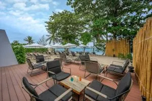 Sea View Beach Bar 5 Dinning Beach Front F3 c115 - 哥龙