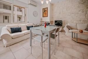 K&F Apt in the center of Ierapetra by Hospi