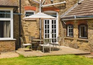 Spectacular sea view double, with exclusive bathroom & use of patio and bike store