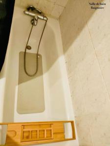 Appartements Appartement Cergy- Face a l-ESSEC a 4 min du RER A : photos des chambres