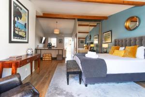 Principe Real Deluxe by Homing