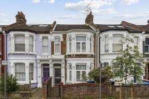 Spacious 2 Double Bed and 2 baths