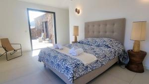 Villas Bergerie Piana d-architecte neuve, 8 pers, piscine chauffee, a 10 min plage : photos des chambres