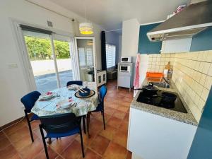 Appartements LE CHARME DU VEILLON Appartement,3 personnes, proche plage et foret, parking privatif : photos des chambres