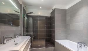 Appartements Appartement Loft Terrasse - Saint Denis : photos des chambres