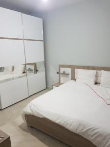 Blue Horizon Apartment