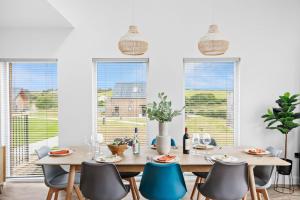 5 The Vista- Hot Tub - Pet Friendly - Pool