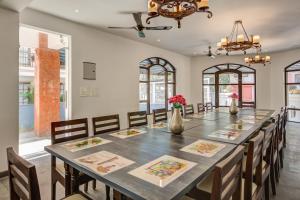 Villa Calangute Phase 17 -16 or 17BHK -Great For Large Groups