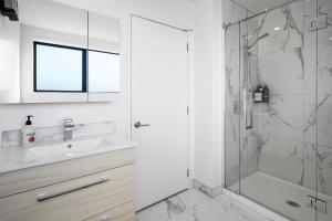 Stylish and Sleek City Stay