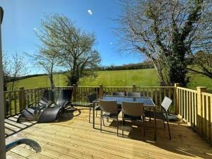 Trewhiddle Retreat V20 by Together Travel - Luxury 3-Bedroom Villa