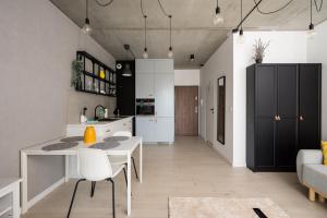 Lotnisko Chopina Stylish Studio by BookingHost