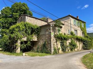 MAS CLEMENTINE GITES Appartements : Appartement