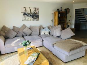 Trewhiddle Retreat V29 by Together Travel - Luxury 4-Bedroom Villa