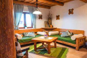 Kmečka Hiška - Hiša vina Cuk