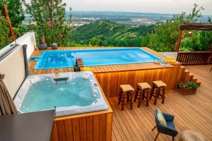 Kmečka Hiška - Hiša vina Cuk