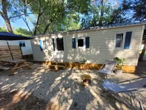 Camping du Bois Fleuri - Fontiers-Cabardès