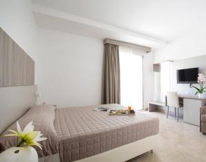 Quadruple Room with Sea View room in Forte 2 Hotel