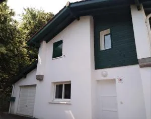 Maison pavillonnaire entre océan et montagnes basques - 伊特萨苏