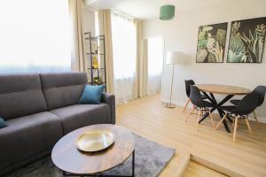 Appartements G2 Joli 2 pieces calme RDC cote jardin centre Angouleme : photos des chambres