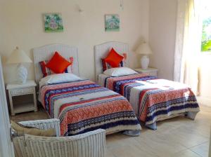 Remarkable 3-Bed Villa in christ church