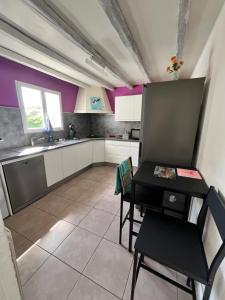 Piscine Cosy, 3 chambres, 3 SdB, havre de paix à 10 min des plages