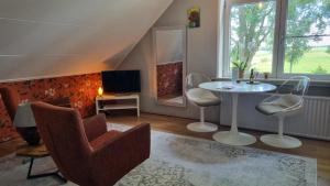 City Farmer Amsterdam a Guesthouse with Free Parking, Bikes & Easy City Center Access