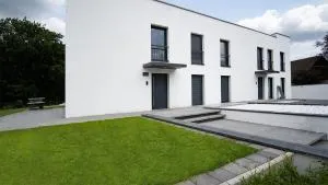 Haus blauer Stein - 6 Wohnungen, 15 Schlafzimmer - Frechen