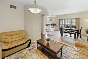Charming 2BR2BA Home Near Downtown LA And Walkable Amenities