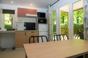 Complexes hoteliers Club Vacances Bleues Domaine de Chateau Laval : photos des chambres