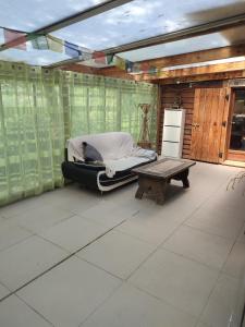 Chalets Chalet en bois dans la foret : photos des chambres