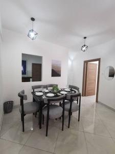 Seaview Penthouse, AC included & Rooftop Pool