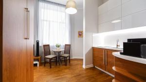 Travelers Heaven City Center