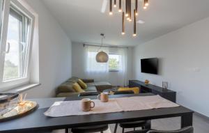 Awesome Apartment In Zbandaj With Wifi