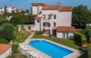 4 Bedroom Gorgeous Apartment In Medulin