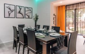 4 Bedroom Gorgeous Apartment In Medulin 