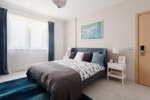 Deluxe Apartments & Studio With Many Facilities - Români