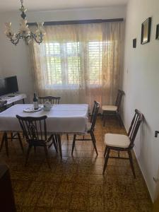 Two bedroom house in charming house in Gošići