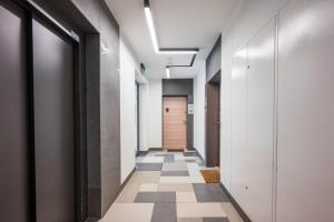 Metro Bemowo Apartment with Garden by BookingHost