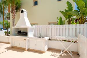 Villa Aurora - 100m from Pernera Beach