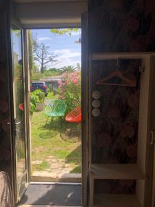 Appartements ILE D-OLERON, Suite-Appart Le Lys Martagon, Entree et Terrasse Privee Proche de la Mer : photos des chambres