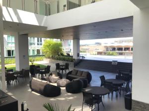 Abreeza Place WIFI & Netflix