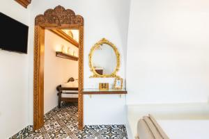 Gorgona Traditional 3